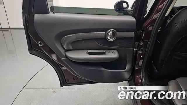 2018 Mini Cooper SD Clubman Standard Sold VIN WMWXK7109JTE29931 – exterior detail