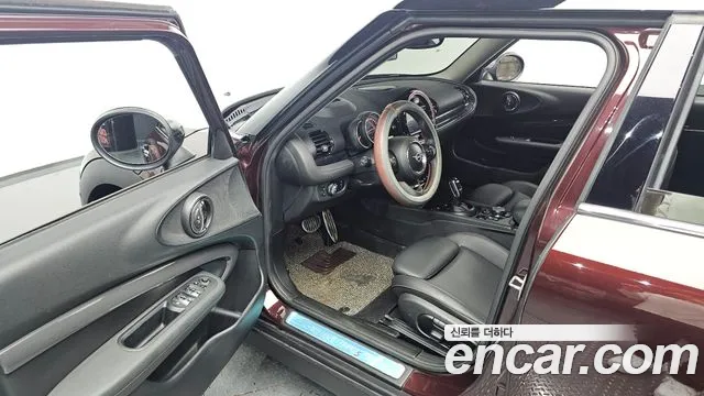 2018 Mini Cooper SD Clubman Standard Sold VIN WMWXK7109JTE29931 – trunk area