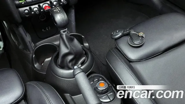 2018 Mini Cooper D Standard Sold VIN WMWXN3107J2E02068 – side profile