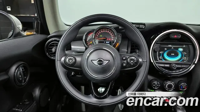 2018 Mini Cooper D Standard Sold VIN WMWXN3107J2E02068 – photo 20