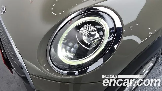2020 Mini Cooper Standard VIN WMWXR7105L2N15402