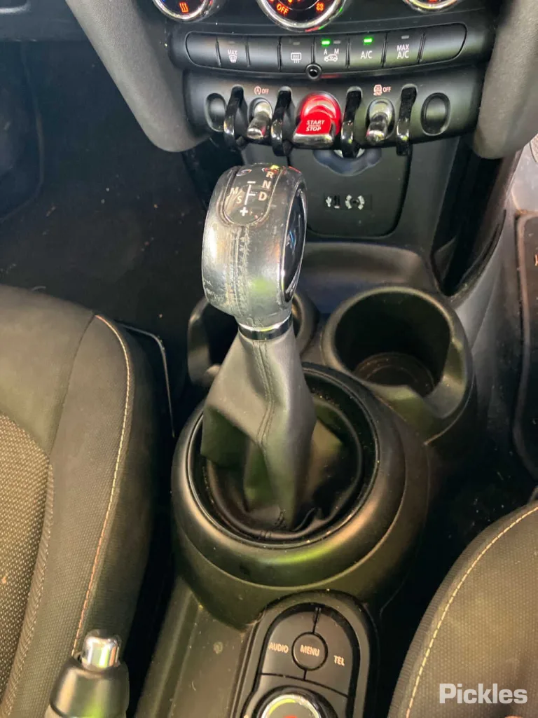 2015 Mini Hatch Damaged VIN WMWXT32090T855313 – side profile