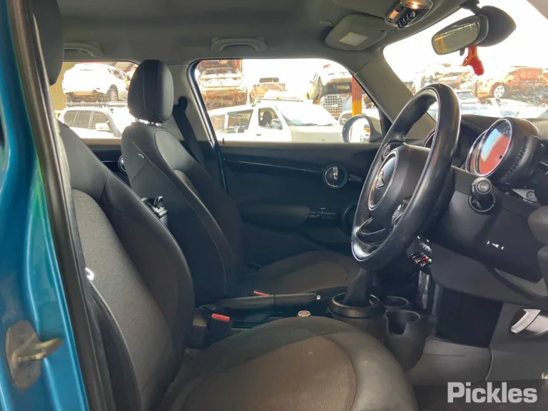 2015 Mini Hatch Damaged VIN WMWXT32090T855313 – engine bay