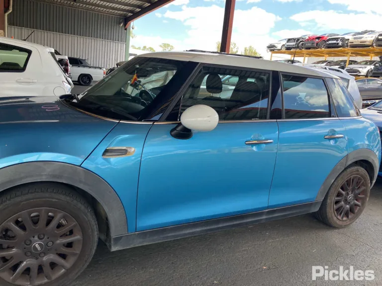 2015 Mini Hatch Damaged VIN WMWXT32090T855313 – photo 26