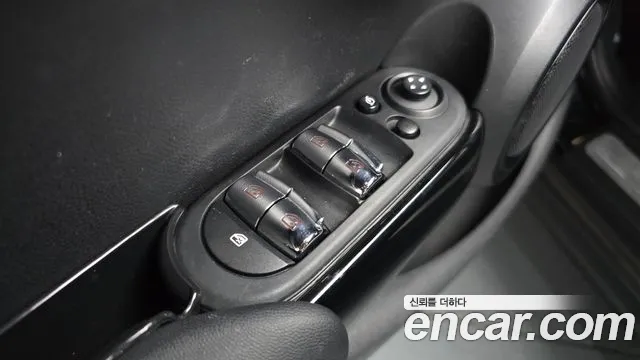 2018 Mini Cooper 5Door Standard Sold VIN WMWXU1100J2G06069 – interior seats