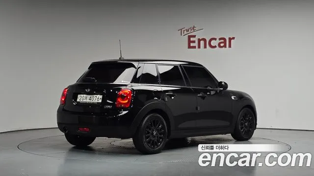 2018 Mini Cooper 5Door Standard Sold VIN WMWXU1100J2G06069 – odometer reading