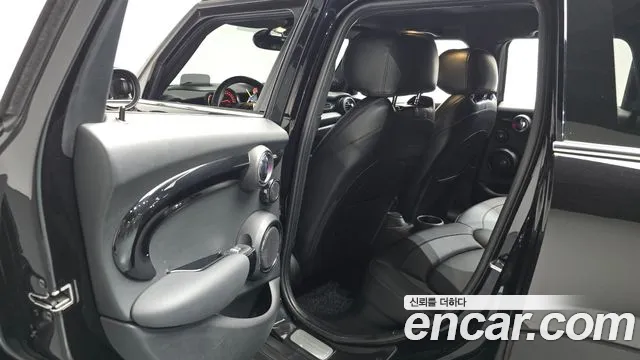 2018 Mini Cooper 5Door Standard Sold VIN WMWXU1100J2G06069 – photo 15