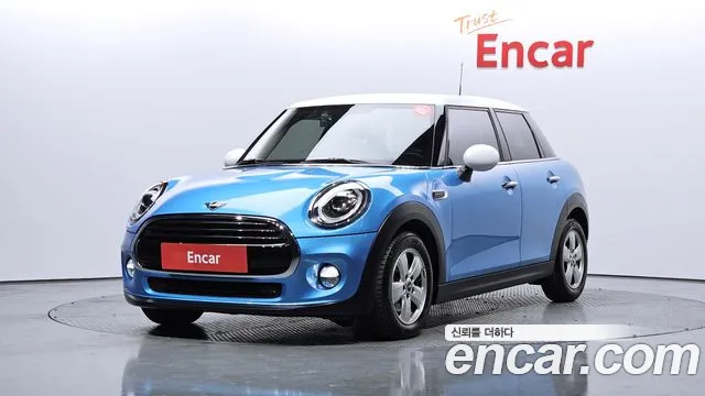 2019 Mini Cooper 5Door Standard Sold VIN WMWXU1100K2L07504 – exterior detail