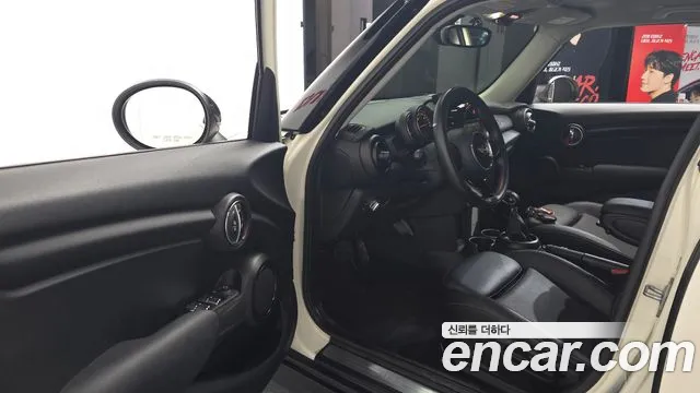 2018 Mini Cooper Standard Sold VIN WMWXU1102J2H33339 – interior seats
