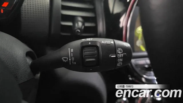 2018 Mini Cooper Standard Sold VIN WMWXU1102J2H33339 – exterior detail