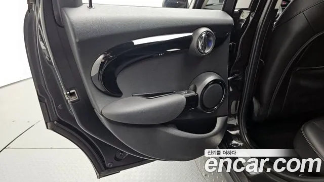 2018 Mini Cooper 5Door HIGH Sold VIN WMWXU1106J2G05993 – photo 24