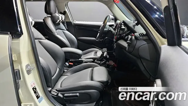 2018 Mini Cooper 5Door HIGH Sold VIN WMWXU1109J2H04100 – photo 19