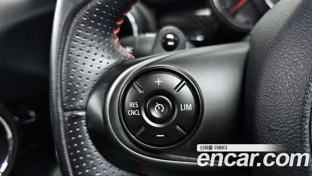 2018 Mini Cooper S 5Door Standard Sold VIN WMWXU3105J2D46893 – exterior detail