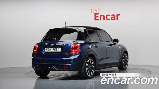 2018 Mini Cooper S 5Door Standard Sold VIN WMWXU3105J2D46893 – photo 16