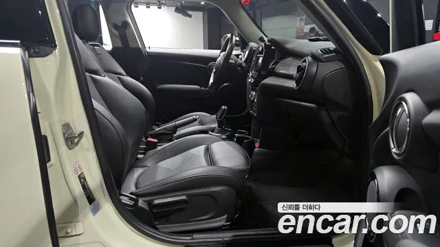 2019 Mini Cooper D 5Door Standard Sold VIN WMWXV3107KTF00061 – dashboard
