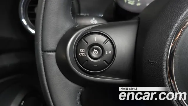 2021 Mini Cooper 5Door HIGH Sold VIN WMWXV7101M2N94306 – rear exterior
