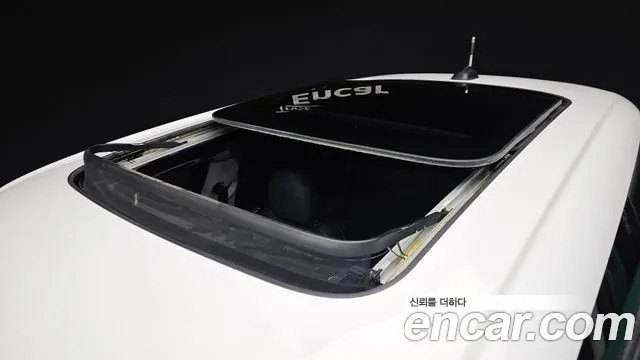 2020 Mini Cooper 5Door HIGH Sold VIN WMWXV7105L2M72434 – trunk area