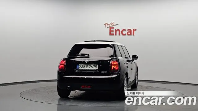 2021 Mini Cooper 5Door HIGH Sold VIN WMWXV7106M2N60409 – exterior detail 2021 Mini Cooper 5Door HIGH Sold VIN WMWXV7106M2N60409 – exterior detail
