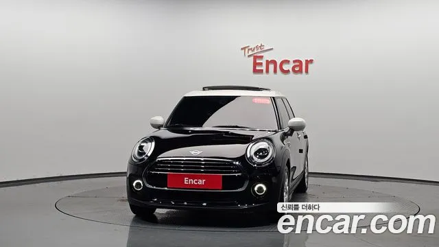2021 Mini Cooper 5Door HIGH Sold VIN WMWXV7106M2N60409 – trunk area 2021 Mini Cooper 5Door HIGH Sold VIN WMWXV7106M2N60409 – trunk area