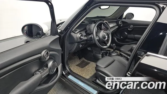 2021 Mini Cooper 5Door HIGH Sold VIN WMWXV7106M2N60409 – photo 16 2021 Mini Cooper 5Door HIGH Sold VIN WMWXV7106M2N60409 – photo 16