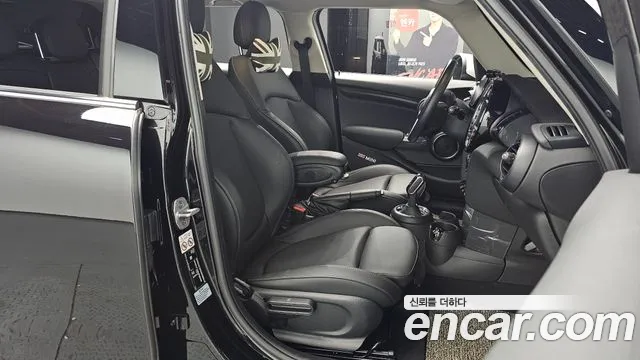 2021 Mini Cooper 5Door HIGH Sold VIN WMWXV7106M2N60409 – photo 28 2021 Mini Cooper 5Door HIGH Sold VIN WMWXV7106M2N60409 – photo 28