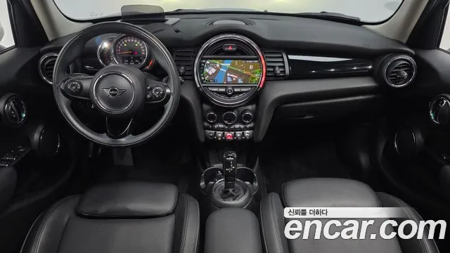2020 Mini Cooper 5door High Sold VIN WMWXV7107L2L98725 – front exterior 2020 Mini Cooper 5door High Sold VIN WMWXV7107L2L98725 – front exterior
