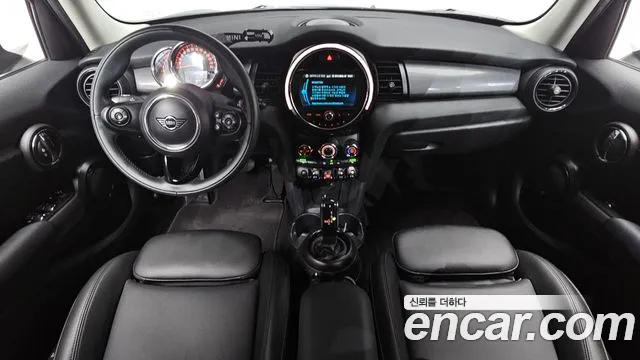 2021 Mini Cooper 5door Standard Sold VIN WMWXV7107M2N87084 – front exterior