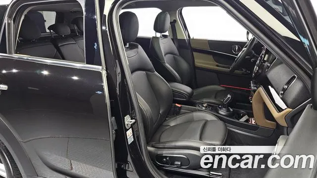 2020 Mini Cooper Countryman HIGH Sold VIN WMWYX3103L3L93099 – interior seats