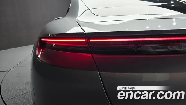 2025 Porsche Taycan 4S Sold VIN WP0AB2Y18SSA41610 – exterior detail