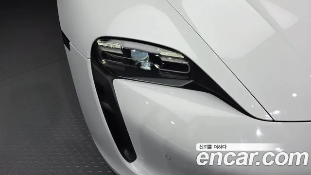 2022 Porsche Taycan 4S Sold VIN WP0AB2Y19NSA44004 – trunk area