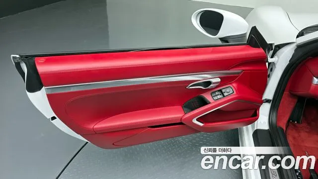2020 Porsche 718 Boxster S 2.5 Sold VIN WP0CB298XLS225448 – dashboard