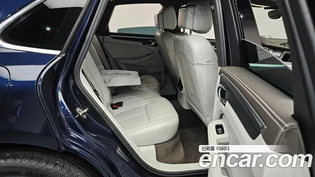 2018 Porsche Macan 2.0 Sold VIN WP1AA2950JLB23243 – trunk area