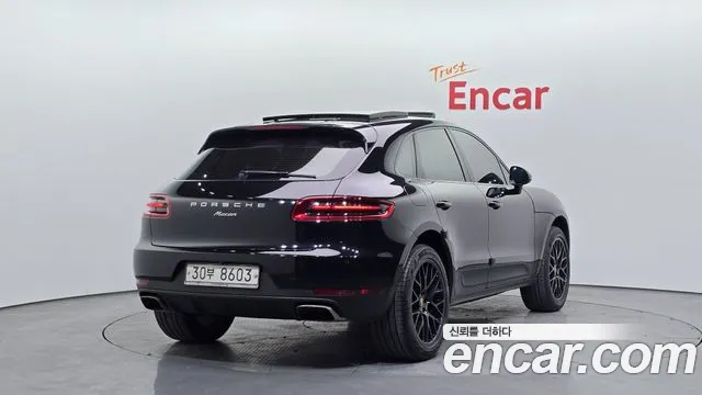 2017 Porsche Macan 2.0 Sold VIN WP1AA2953HLB23523 – front exterior