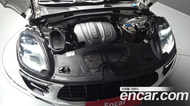2018 Porsche Macan 2.0 Sold VIN WP1AA2954JLB22533 – exterior detail