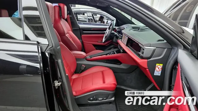 2025 Porsche Macan EV Base 4 Sold VIN WP1AA2XA4SL003329 – interior seats 2025 Porsche Macan EV Base 4 Sold VIN WP1AA2XA4SL003329 – interior seats