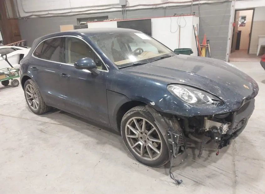 2015 PORSCHE Macan Used VIN WP1AB2A54FLB58092 – engine bay