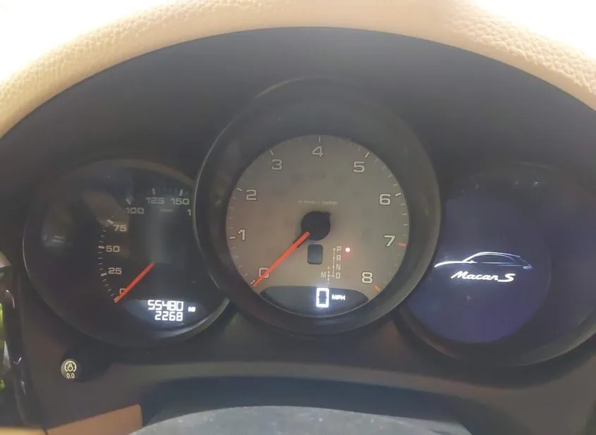 2015 PORSCHE Macan Used VIN WP1AB2A54FLB58092 – undercarriage