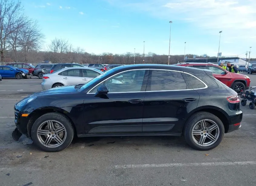 2018 PORSCHE Macan Used VIN WP1AB2A59JLB32225 – rear exterior