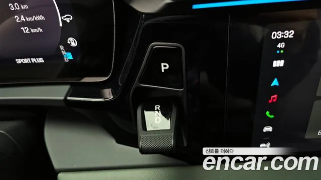 2025 Porsche Macan EV Turbo Sold VIN WP1AC2XA6SL175503 – undercarriage