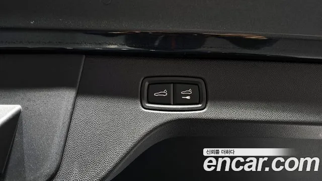2025 Porsche Macan EV Turbo Sold VIN WP1AC2XA6SL175503 – photo 13