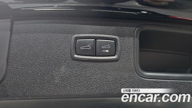 2022 Porsche Macan 2.9 S Sold VIN WP1AG2956NLB35210 – exterior detail