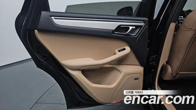 2022 Porsche Macan 2.9 S Sold VIN WP1AG2956NLB35210 – undercarriage