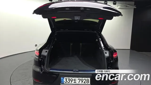 2020 Porsche Cayenne (PO536) 3.0 Coupe Sold VIN WP1BA29Y2LDA65924 – trunk area