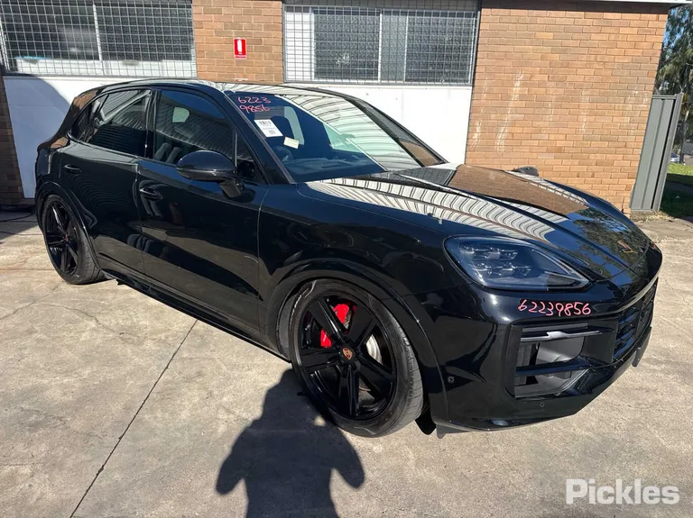 2025 Porsche Cayenne Used VIN WP1ZZZ9YZTDA25188 – photo 26 2025 Porsche Cayenne Used VIN WP1ZZZ9YZTDA25188 – photo 26