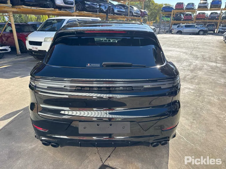 2025 Porsche Cayenne Used VIN WP1ZZZ9YZTDA25188 – photo 28 2025 Porsche Cayenne Used VIN WP1ZZZ9YZTDA25188 – photo 28