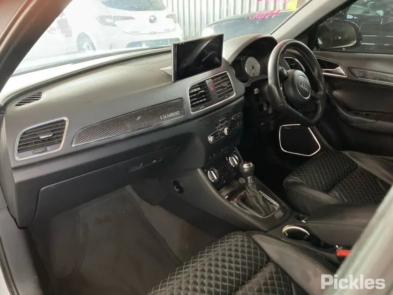 2015 Audi RS Q3 Damaged VIN WUAZZZ8U4ER904125 – trunk area