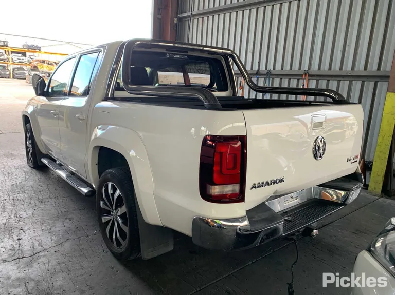 2017 Volkswagen Amarok VIN WV1ZZZ2HZHH007421