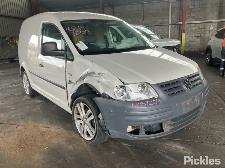 2010 Volkswagen Caddy Damaged VIN WV1ZZZ2KZAX122482 – photo 14 2010 Volkswagen Caddy Damaged VIN WV1ZZZ2KZAX122482 – photo 14