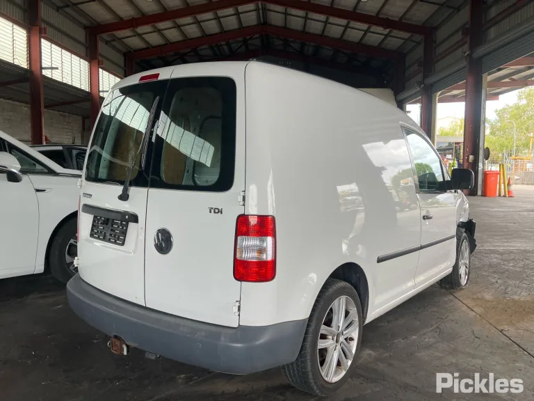 2010 Volkswagen Caddy Damaged VIN WV1ZZZ2KZAX122482 – photo 17 2010 Volkswagen Caddy Damaged VIN WV1ZZZ2KZAX122482 – photo 17