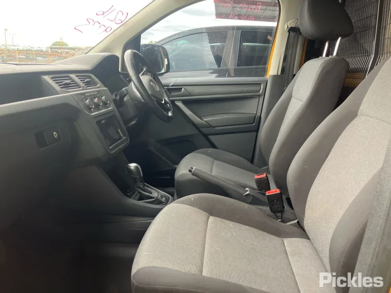 2019 Volkswagen Caddy Damaged VIN WV1ZZZ2KZKX123693 – photo 25 2019 Volkswagen Caddy Damaged VIN WV1ZZZ2KZKX123693 – photo 25